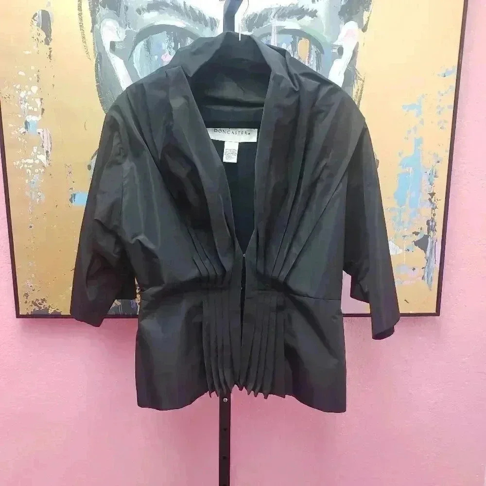 DONCASTER Puff Collar Jacket w/Pleated Front